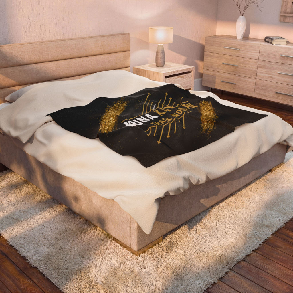 Kuna Track and Field Arrows Fleece Blanket