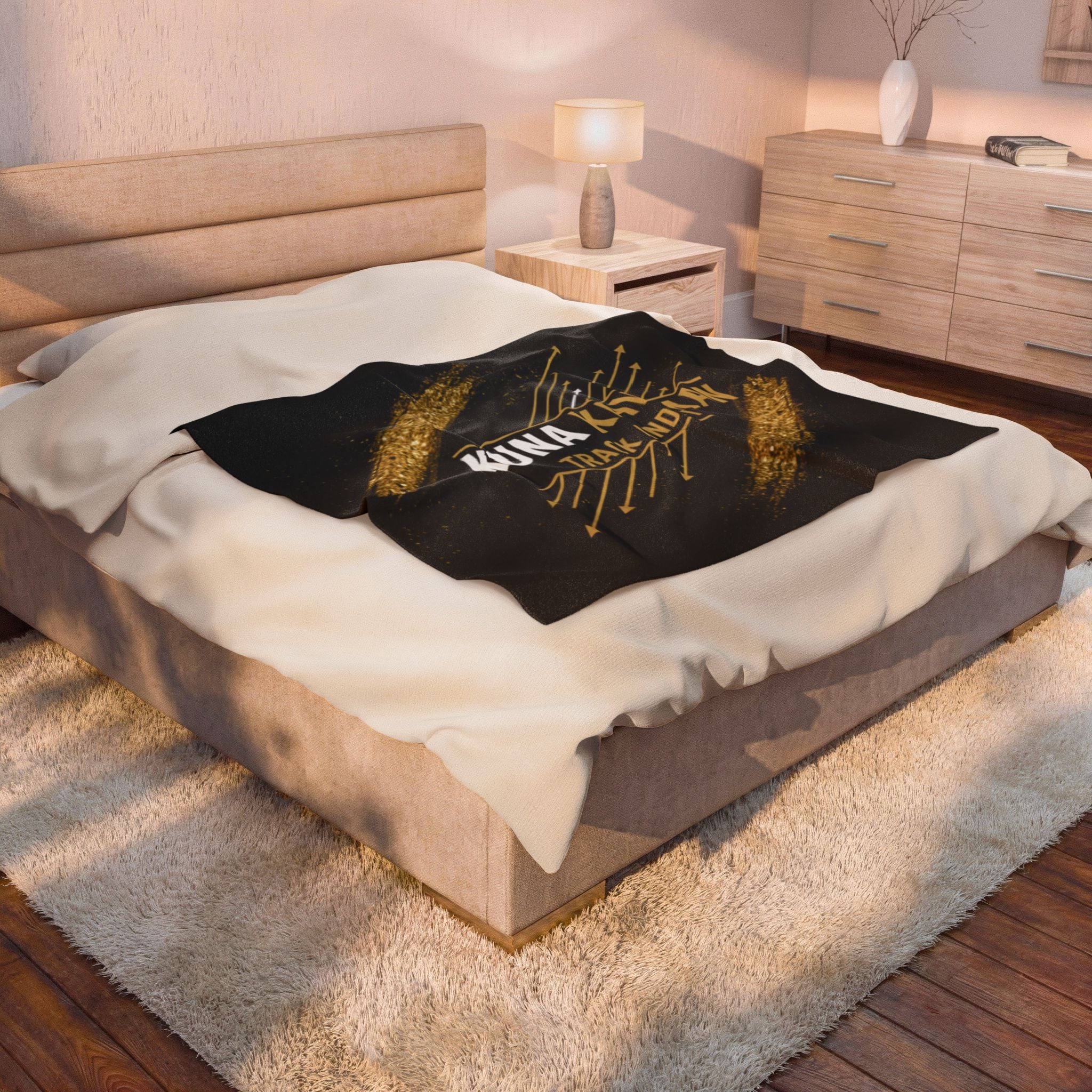 Kuna Track and Field Arrows Fleece Blanket