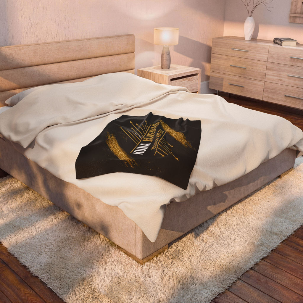 Kuna Track and Field Arrows Fleece Blanket