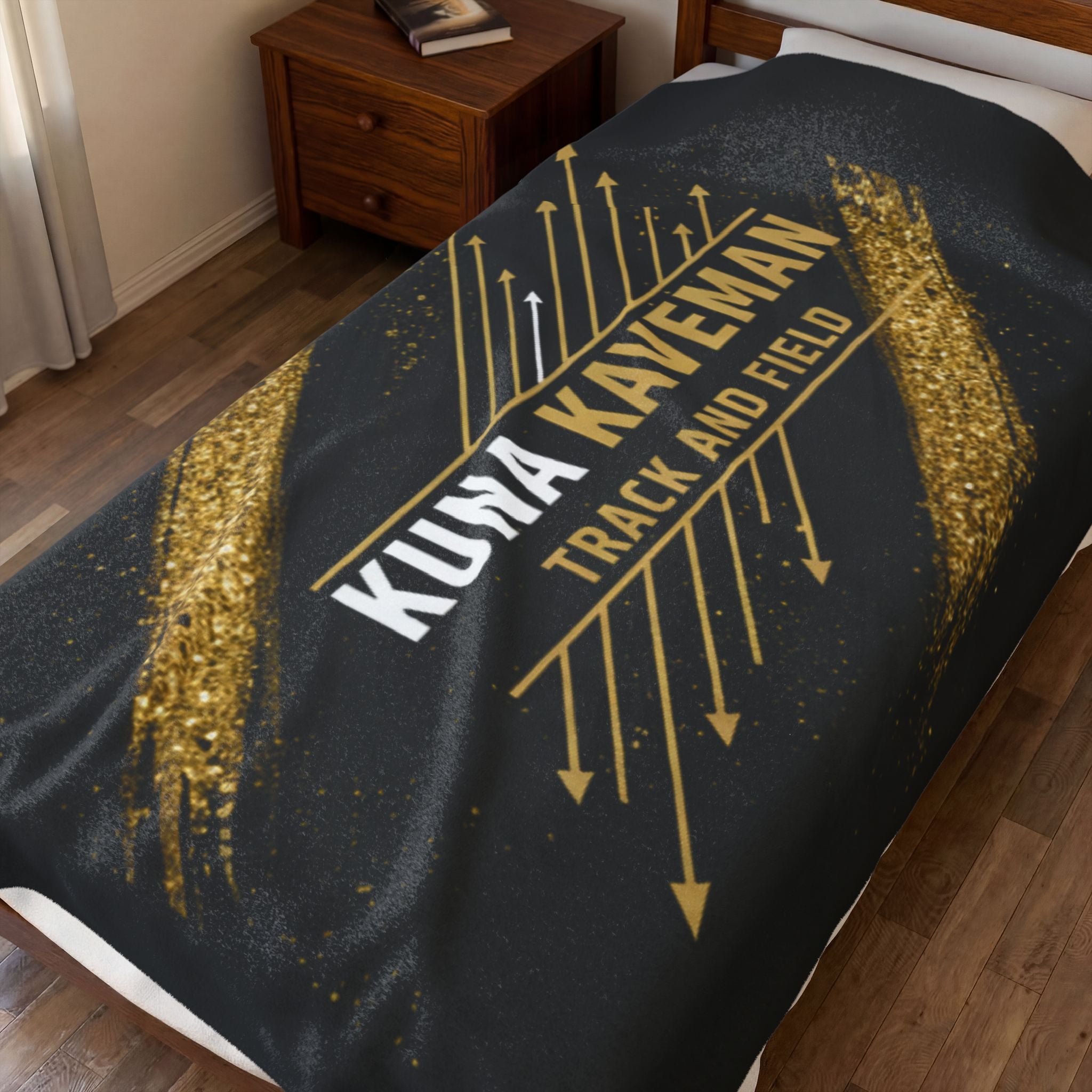 Kuna Track and Field Arrows Fleece Blanket
